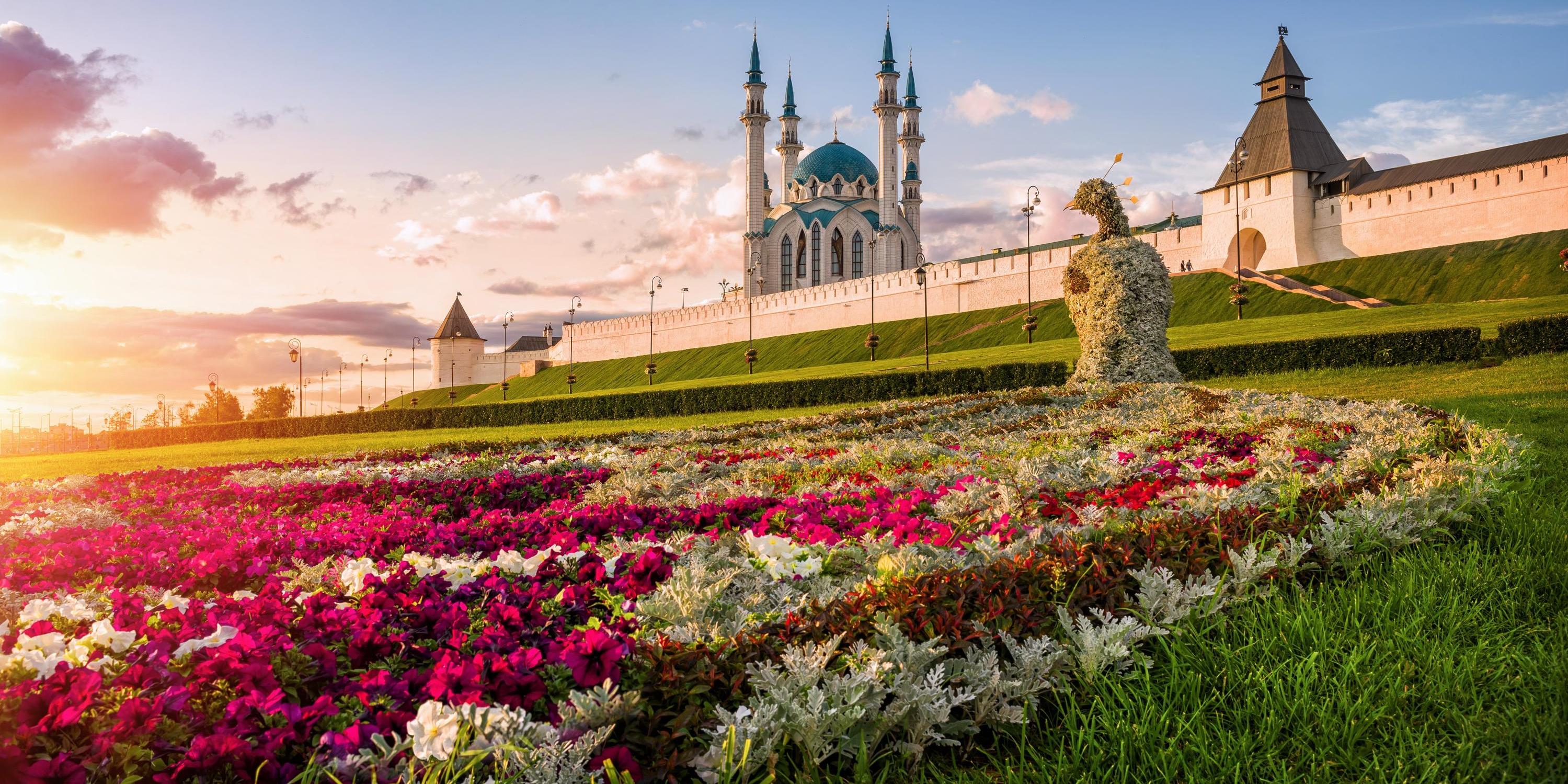 Узнай, какие потрясающие места в России тебе стоит посетить!